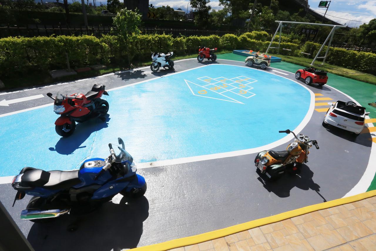 Dania Garden Bed & Breakfast หลัวตง ภายนอก รูปภาพ